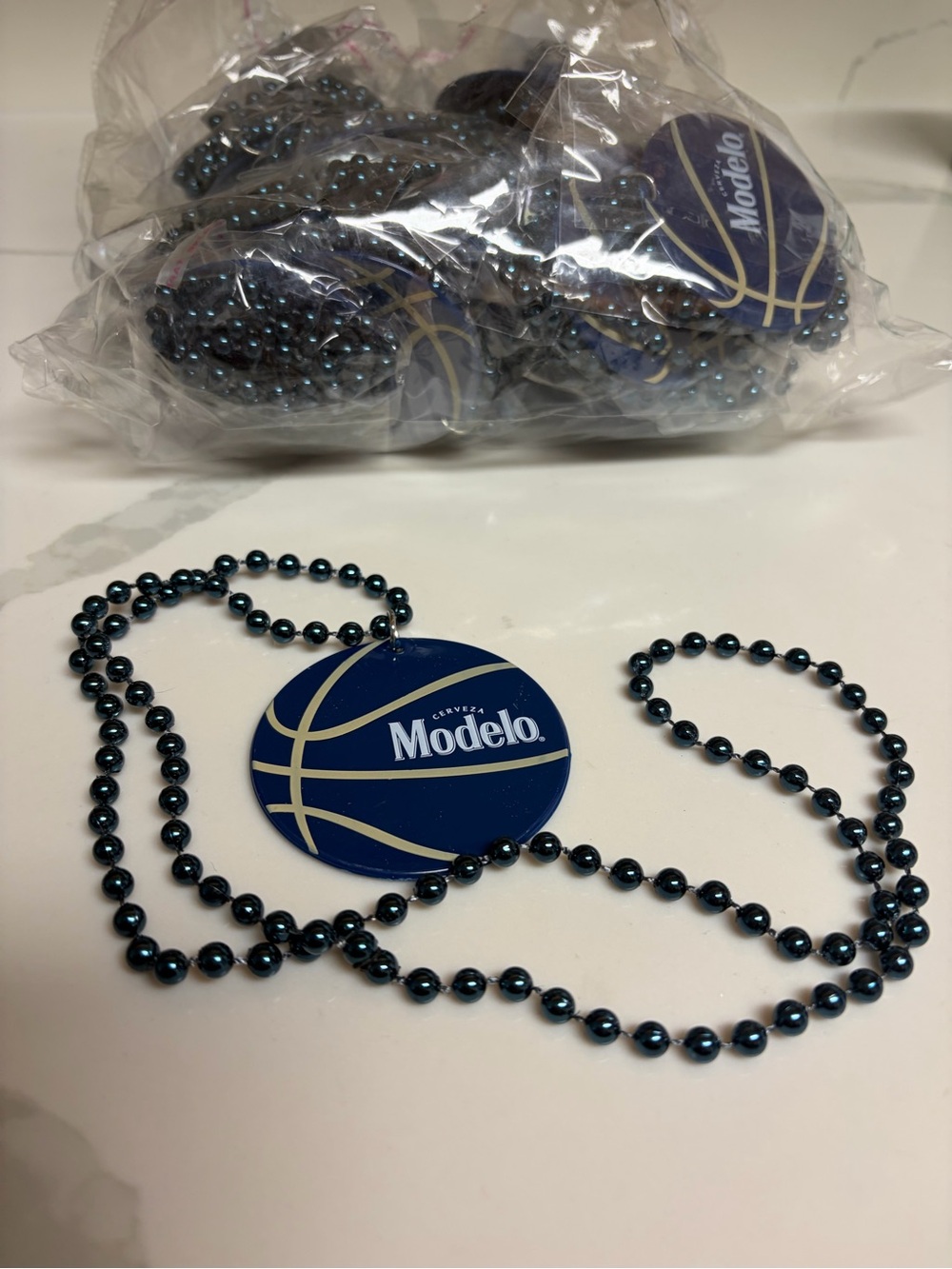 Modelo Blue Basketball Bead Necklace 25pcs
